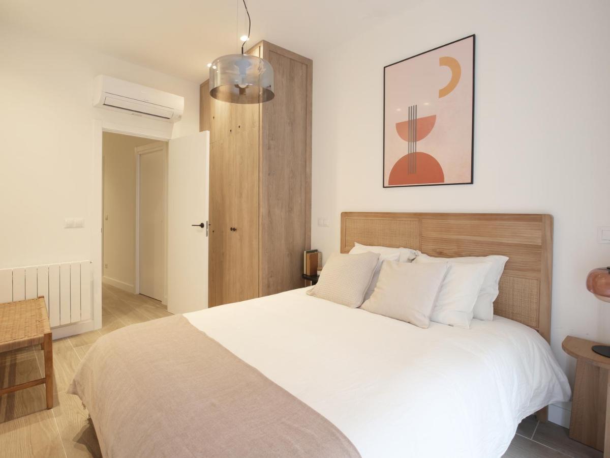 Luxury Flat Next To Gran Via Madrid Apartment Exterior photo