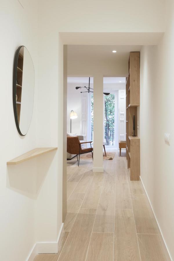 Luxury Flat Next To Gran Via Madrid Apartment Exterior photo