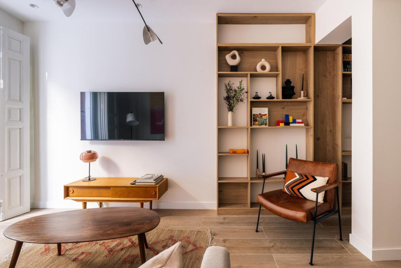 Luxury Flat Next To Gran Via Madrid Apartment Exterior photo